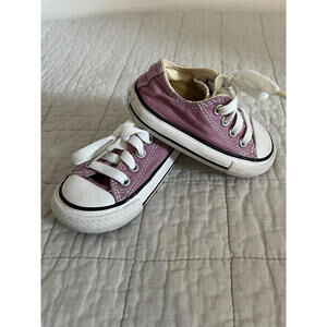Converse Chuck Taylor All Star Girls Purple Low Top Sneakers Size 4 Toddler